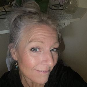 Meet your Posher, Joy